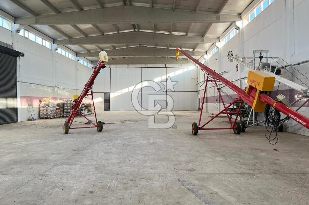 Denizli Çivril' de 3267 M² Arsa İçerisinde 1100 M² Kapalı Depo
