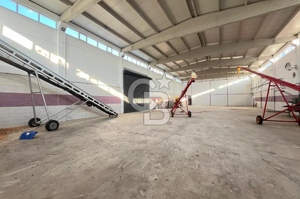 Denizli Çivril' de 3267 M² Arsa İçerisinde 1100 M² Kapalı Depo