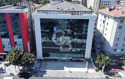 MALTEPE MİNİBÜS YOLUNDA NEFES PLAZA'DA YÜKSEK TAVANLI BÜRO/OFİS
