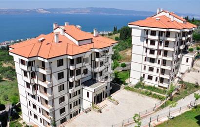 CB CLASS KARAMÜRSEL DEREKÖY DENİZ MANZARALI SATILIK 3+1 DAİRE