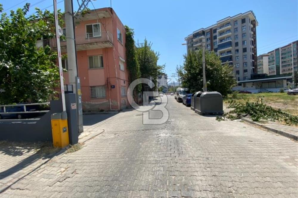 BORNOVA YEŞİLOVA MAH'de SATILIK 2+1 DAİRE