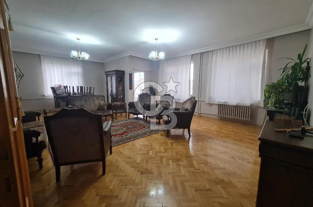 NENE HATUN'DA 3+1 GENİŞ SATILIK DAİRE 