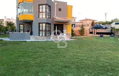 ÖzÇağla Sitesi 2 Katlı Villa, 5 Dönüm Arsa ile Birlikte Satılık 