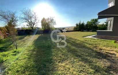 ÖzÇağla Sitesi 2 Katlı Villa, 5 Dönüm Arsa ile Birlikte Satılık 