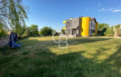 ÖzÇağla Sitesi 2 Katlı Villa, 5 Dönüm Arsa ile Birlikte Satılık 