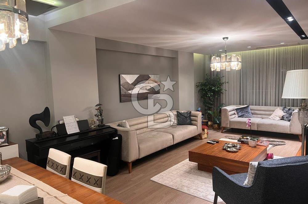 BOSTANLI'DA SATILIK DUBLEKS 5+1 TERASLI OTOPARKLI DAİRE