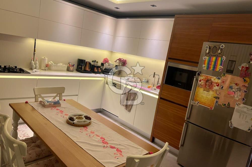 BOSTANLI'DA SATILIK DUBLEKS 5+1 TERASLI OTOPARKLI DAİRE