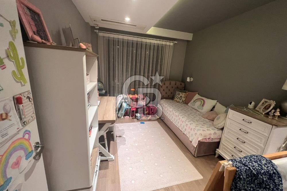 BOSTANLI'DA SATILIK DUBLEKS 5+1 TERASLI OTOPARKLI DAİRE