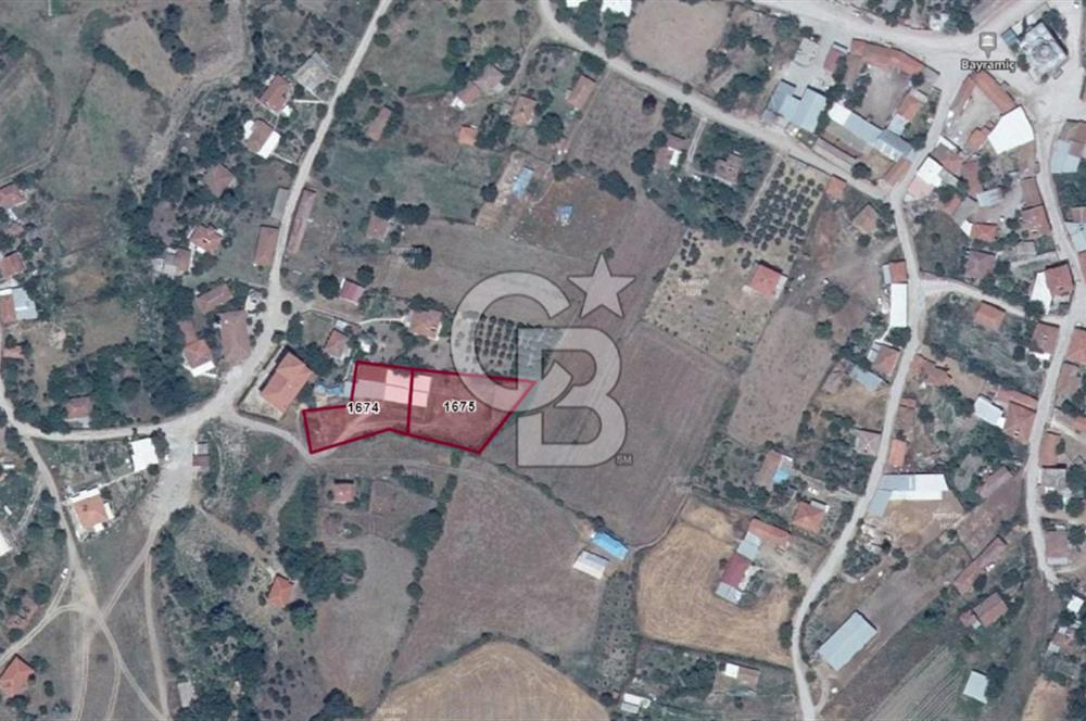 BALIKESİR / GÖNEN/BAYRAMİÇ KÖYÜ İÇİNDE SATILIK ARSA VE TESİS