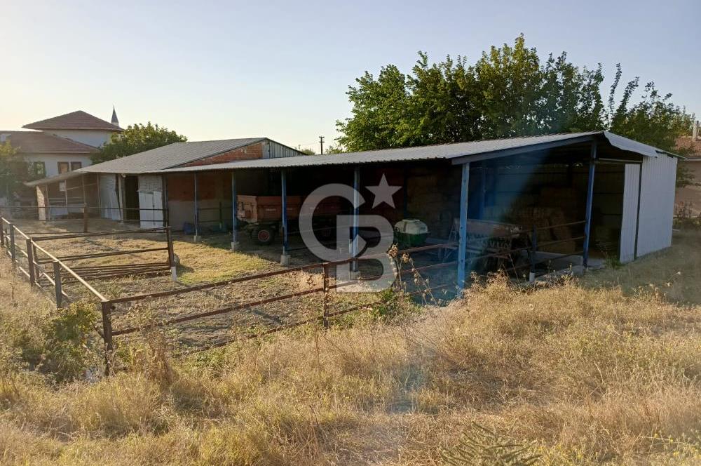 BALIKESİR / GÖNEN/BAYRAMİÇ KÖYÜ İÇİNDE SATILIK ARSA VE TESİS