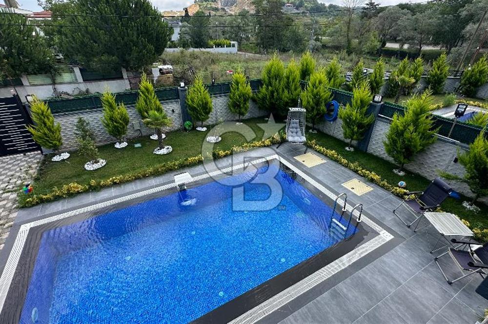 Şile de Denize 700 m Mesafede 470m2 Arsaya Kurulu Satılık Villa