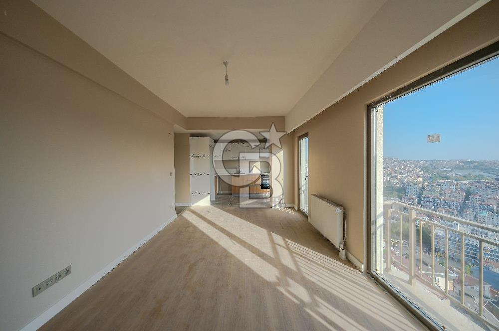 Panaromik Manzaralı Satılık 3+1 Teraslı Çatı Dubleks Daire