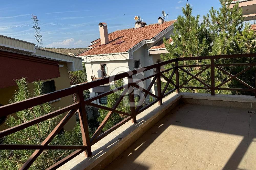 PARK CADDESİ ALACAATLI AYDORUK VİLLALARI BOŞ 5+1 SATILIK VİLLA