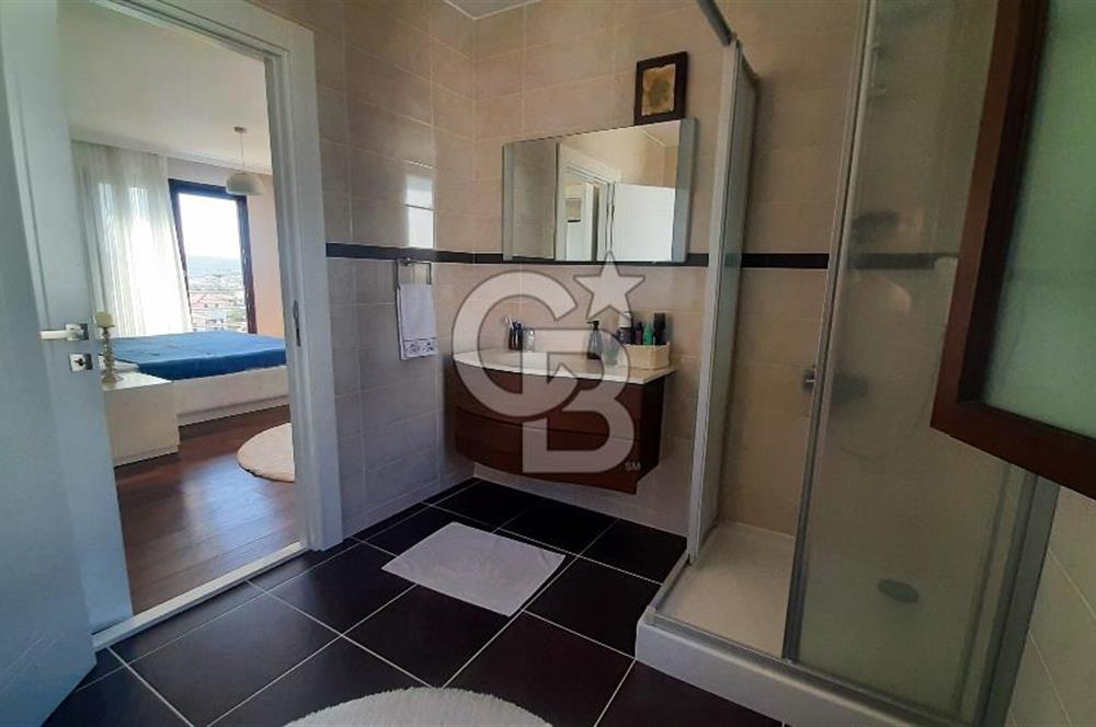 Çeşme Alaçatı’da Satılık Tam Müstakil Villa