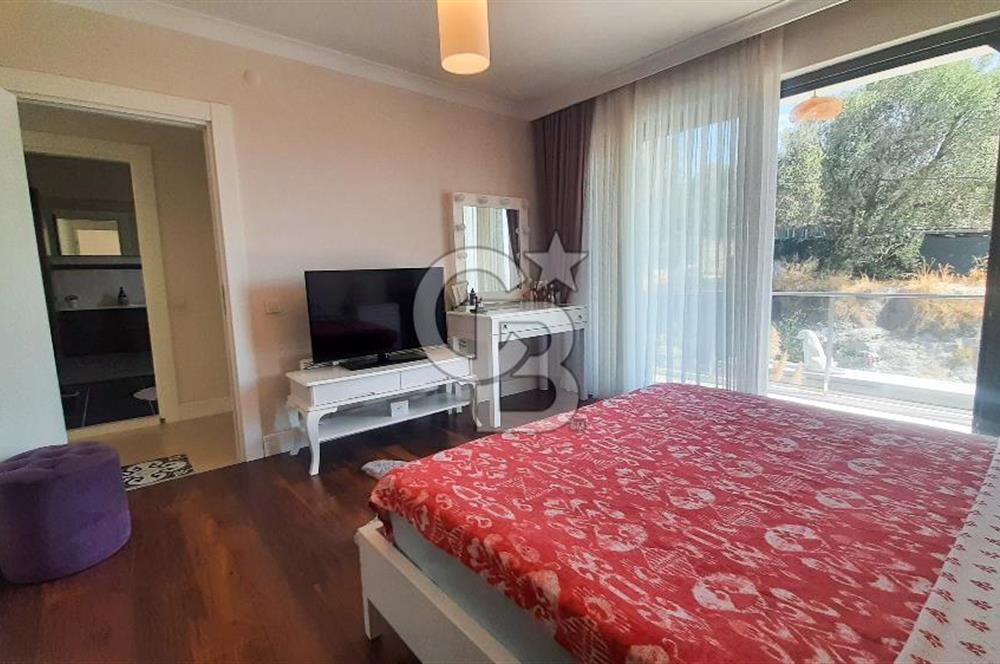 Çeşme Alaçatı’da Satılık Tam Müstakil Villa