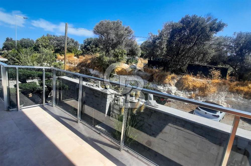 Çeşme Alaçatı’da Satılık Tam Müstakil Villa