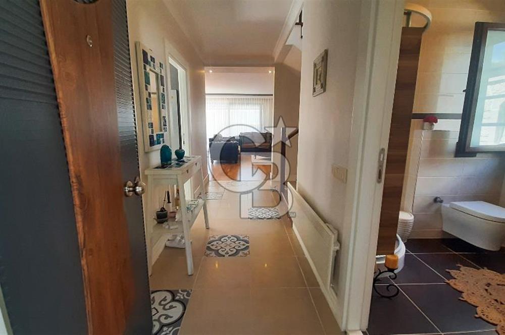 Çeşme Alaçatı’da Satılık Tam Müstakil Villa