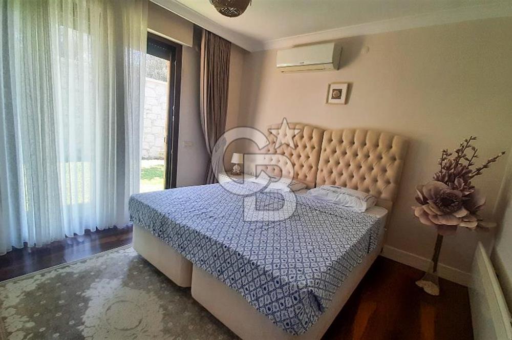Çeşme Alaçatı’da Satılık Tam Müstakil Villa