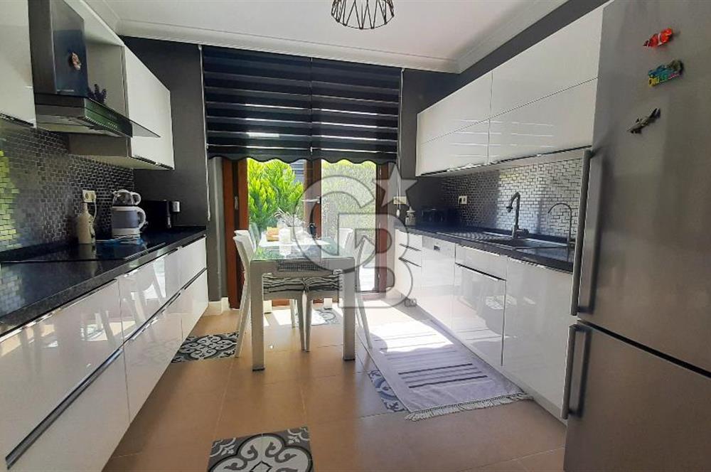 Çeşme Alaçatı’da Satılık Tam Müstakil Villa