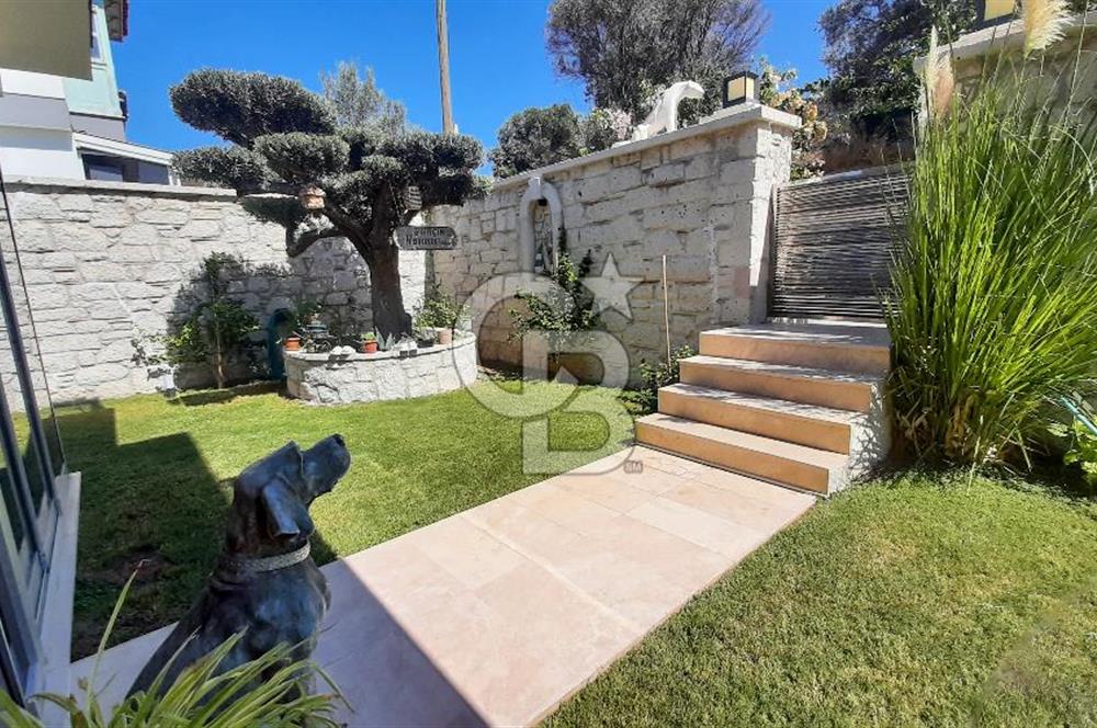 Çeşme Alaçatı’da Satılık Tam Müstakil Villa