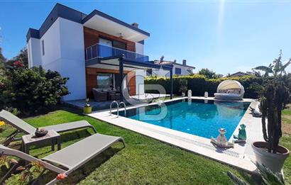 Çeşme Alaçatı’da Satılık Tam Müstakil Villa