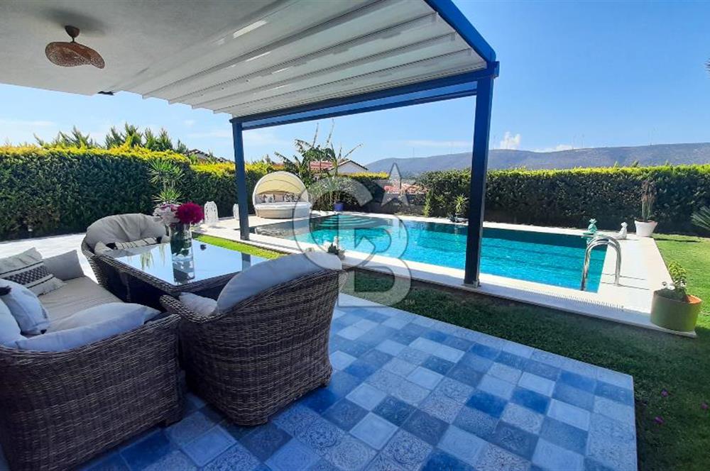 Çeşme Alaçatı’da Satılık Tam Müstakil Villa