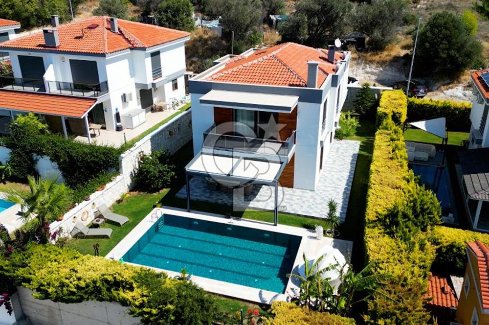 Çeşme Alaçatı’da Satılık Tam Müstakil Villa