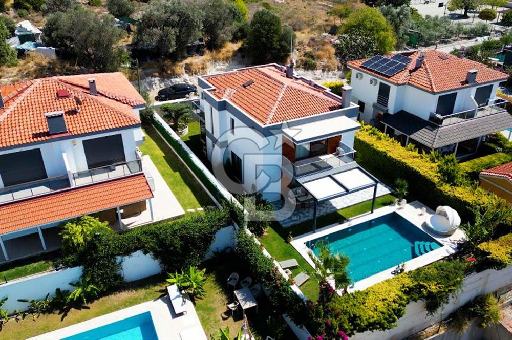 Çeşme Alaçatı’da Satılık Tam Müstakil Villa