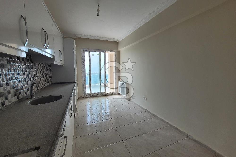 Bayraklı Yamanlar Deniz Manzaralı 3+1 Satılık Daire 
