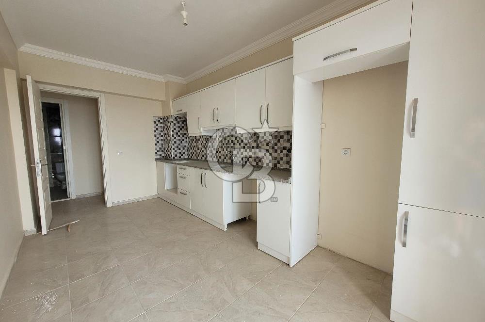 Bayraklı Yamanlar Deniz Manzaralı 3+1 Satılık Daire 