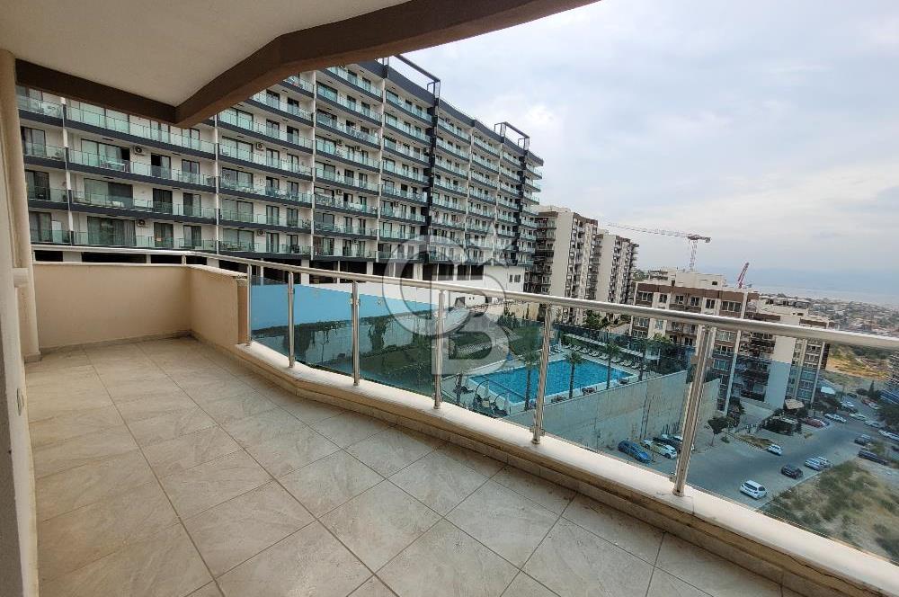 Bayraklı Yamanlar Deniz Manzaralı 3+1 Satılık Daire 