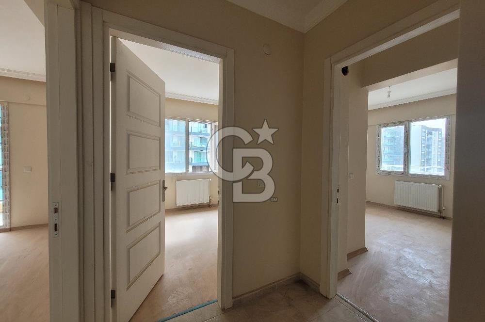 Bayraklı Yamanlar Deniz Manzaralı 3+1 Satılık Daire 