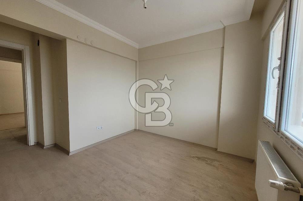Bayraklı Yamanlar Deniz Manzaralı 3+1 Satılık Daire 