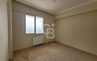 Bayraklı Yamanlar Deniz Manzaralı 3+1 Satılık Daire 