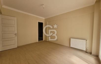 Bayraklı Yamanlar Deniz Manzaralı 3+1 Satılık Daire 