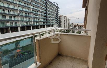 Bayraklı Yamanlar Deniz Manzaralı 3+1 Satılık Daire 