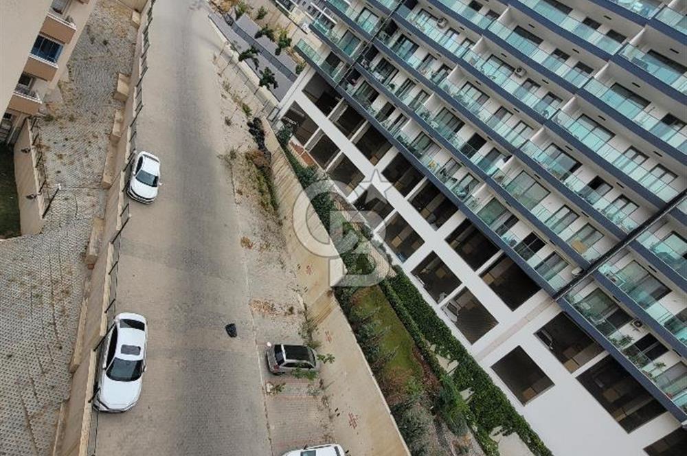 Bayraklı Yamanlar Deniz Manzaralı 3+1 Satılık Daire 
