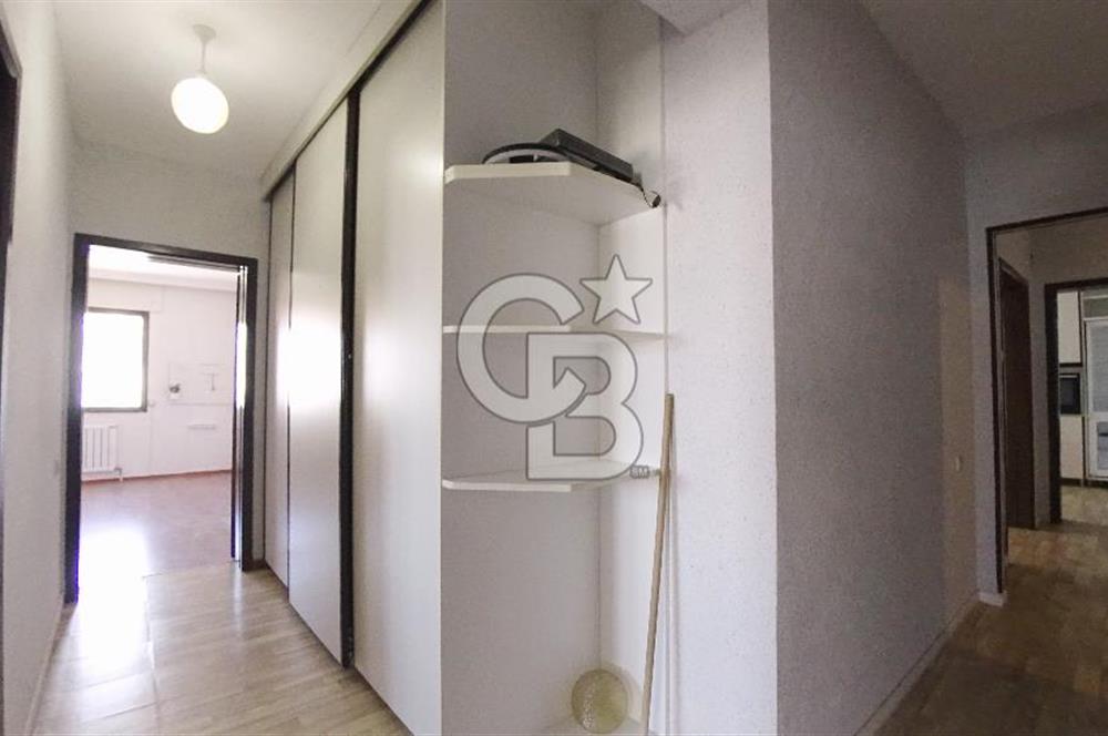 Karşıyaka Mavişehir Albatros Sitesinde Kiralık 3+1 154 M² Daire