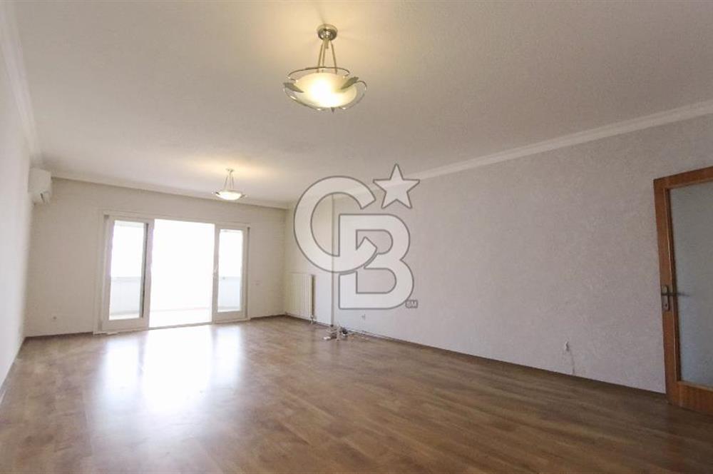Karşıyaka Mavişehir Albatros Sitesinde Kiralık 3+1 154 M² Daire