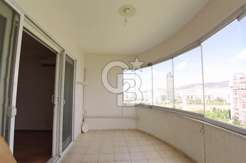 Karşıyaka Mavişehir Albatros Sitesinde Kiralık 3+1 154 M² Daire