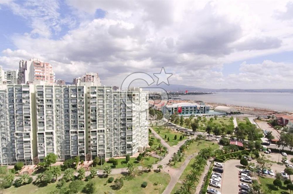 Karşıyaka Mavişehir Albatros Sitesinde Kiralık 3+1 154 M² Daire