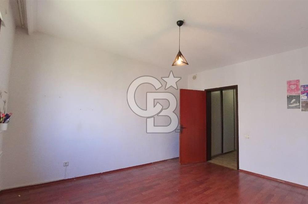 Karşıyaka Mavişehir Albatros Sitesinde Kiralık 3+1 154 M² Daire