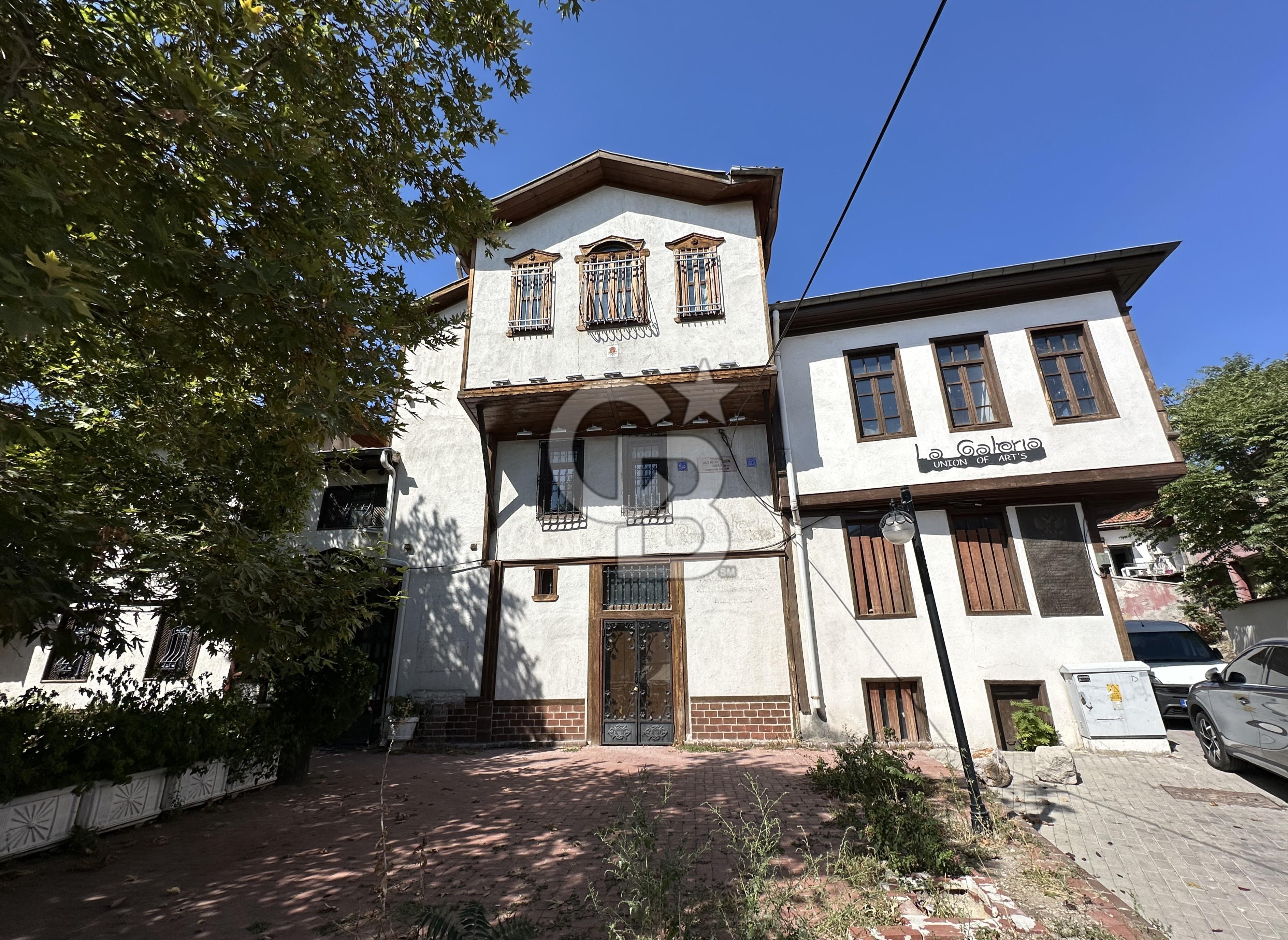 Hamamönünde 3 Katlı Restorasyonlu Eşsiz Konak - Sanat Galerisi
