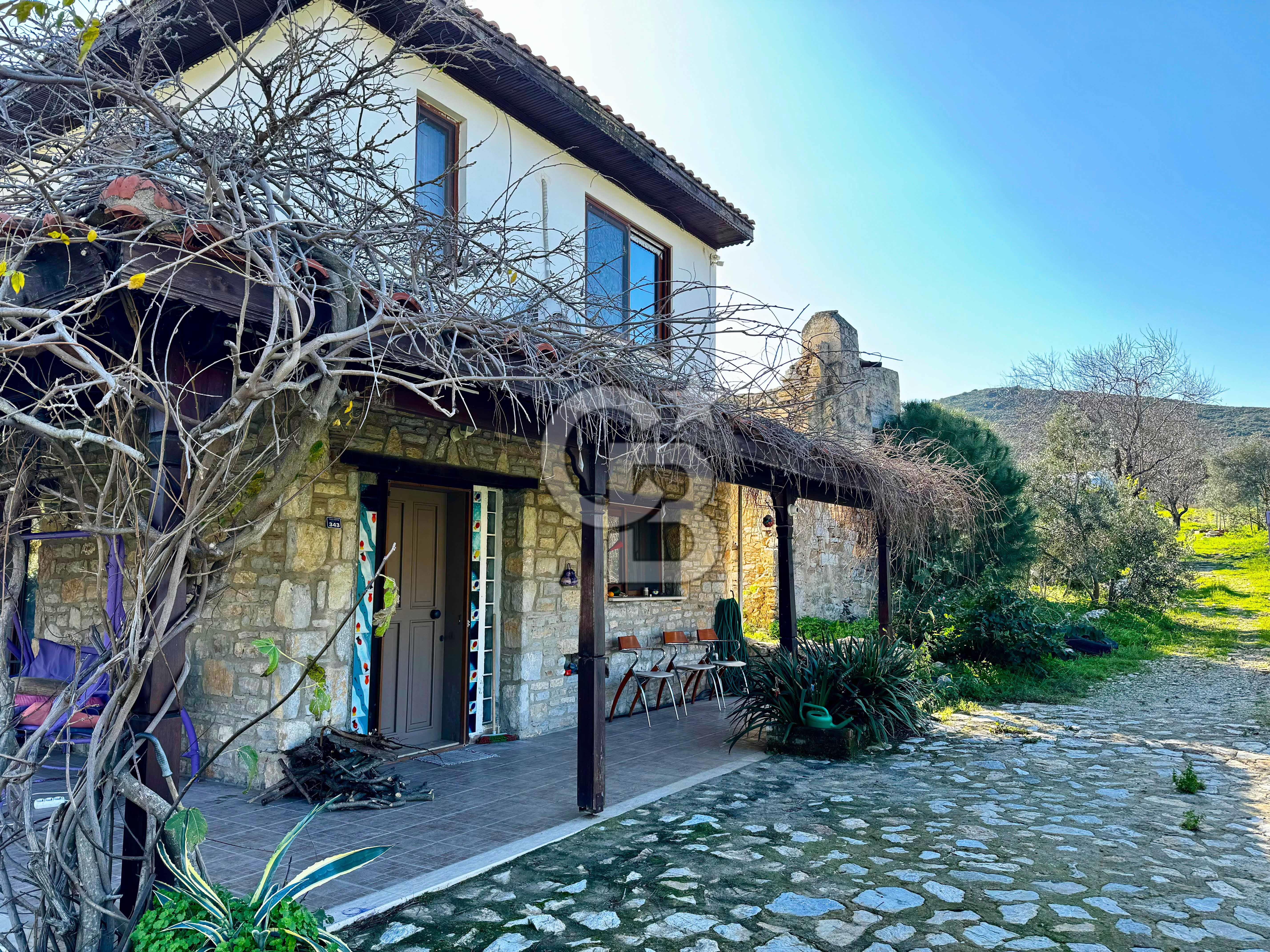 Datça Yazıköy' de Satılık Çiftlik Evi