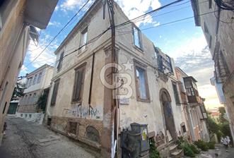 Ayvalık İsmetpaşa Mahallesinde Satılık Rum Evi