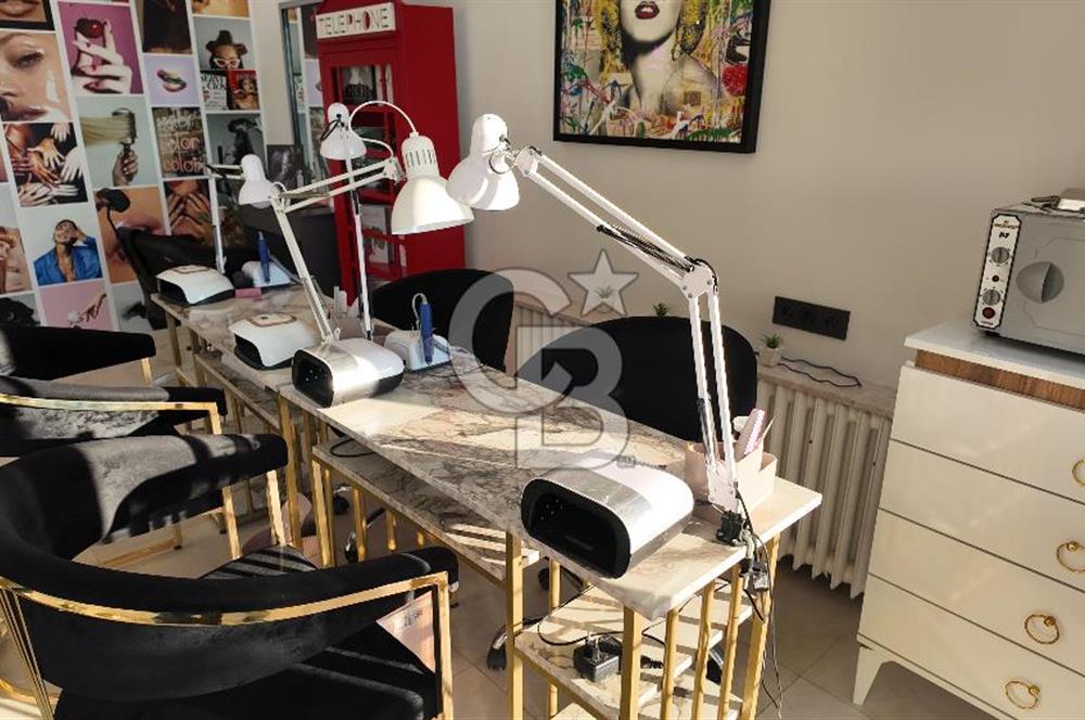 Alsancak 1.Kordonda Güzellik Kozmetik Kişisel Bakım Salonu