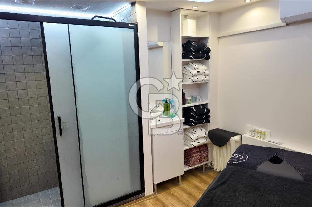 Alsancak 1.Kordonda Güzellik Kozmetik Kişisel Bakım Salonu