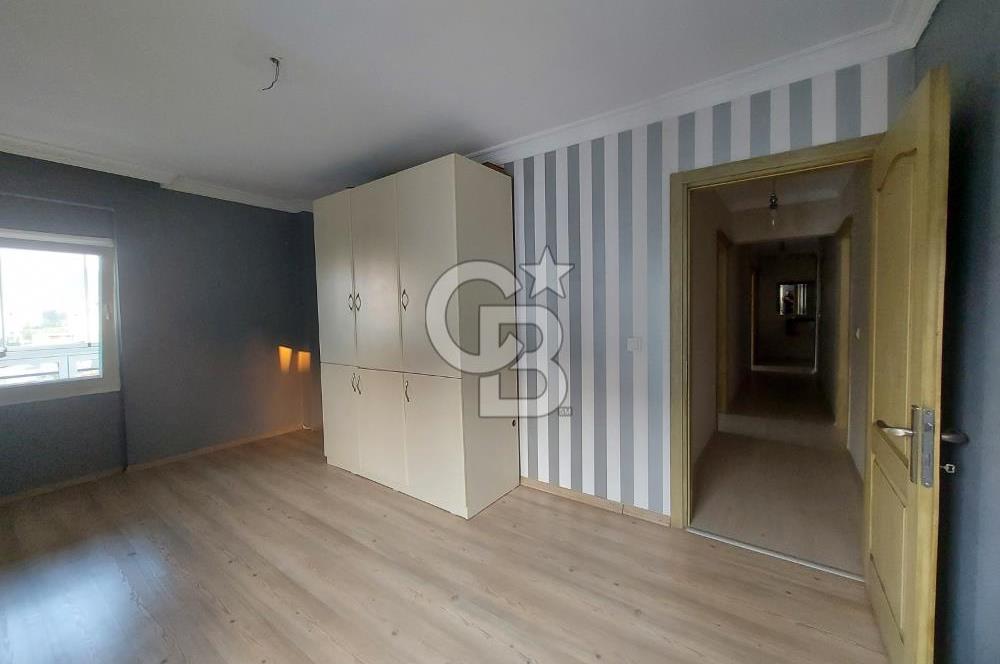 Karşıyaka Örnekköy Zeytinevleri Sitesi İçinde Havuzlu Satılık 3+1 Daire