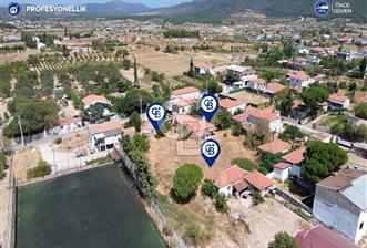 İzmir Urla Uzunkuyu Köyiçi'nde Satılık Taş Evler