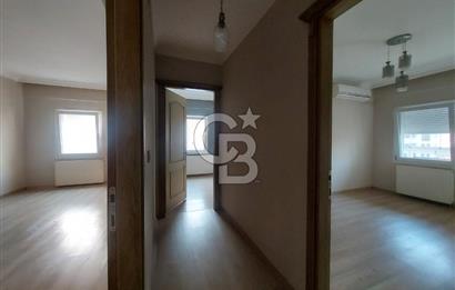 Karşıyaka Örnekköy Zeytinevleri Sitesi İçinde Havuzlu Satılık 3+1 Daire